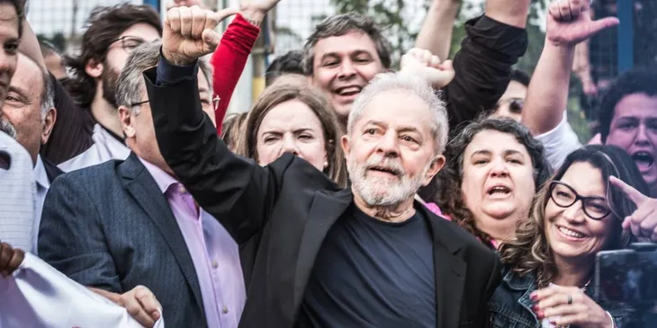 127 84240 - Memes Lula Livre