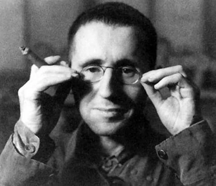 2015 77608 - Bertolt Brecht