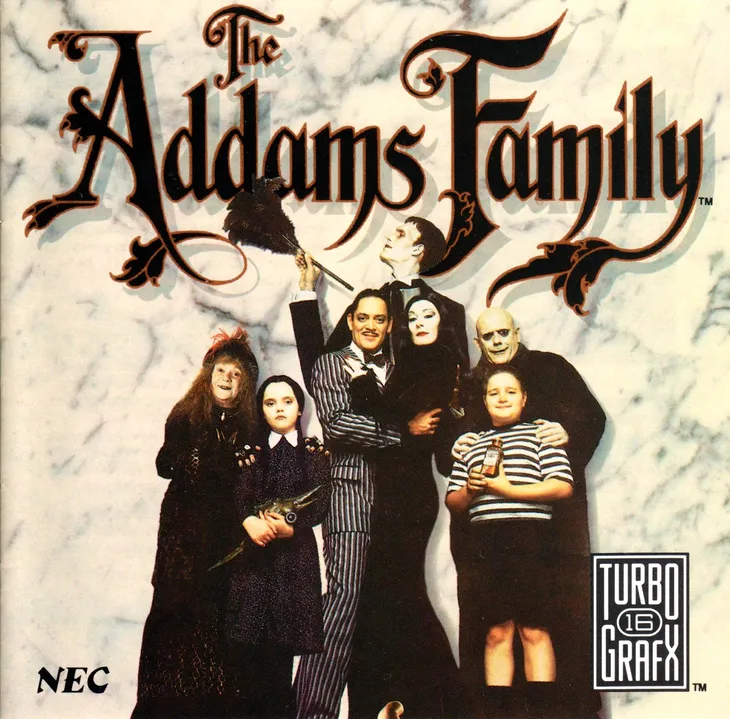 2768 83959 - Familia Addams Frases