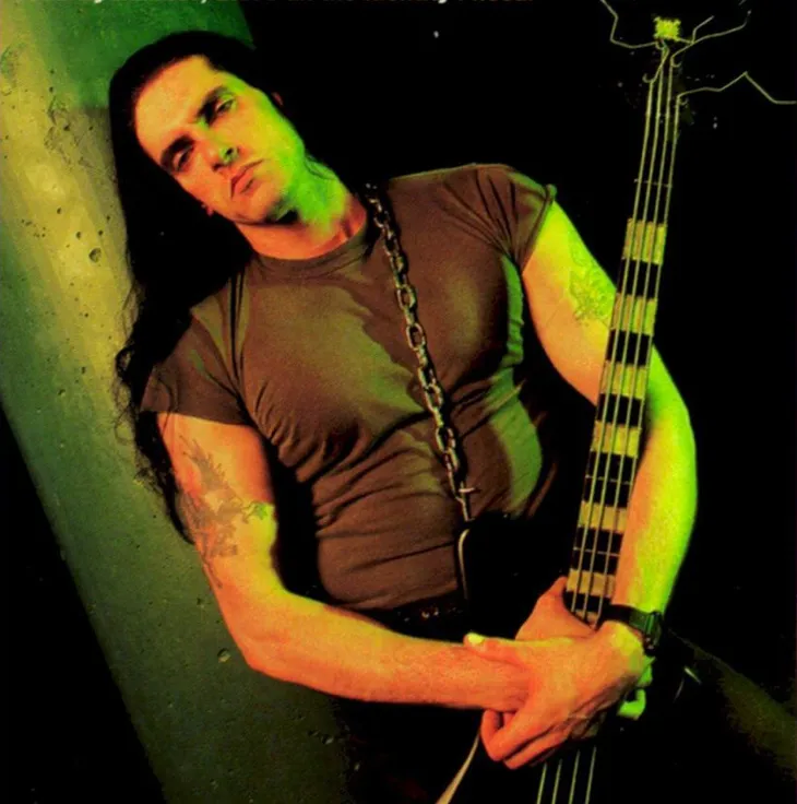 2901 101707 - Peter Steele