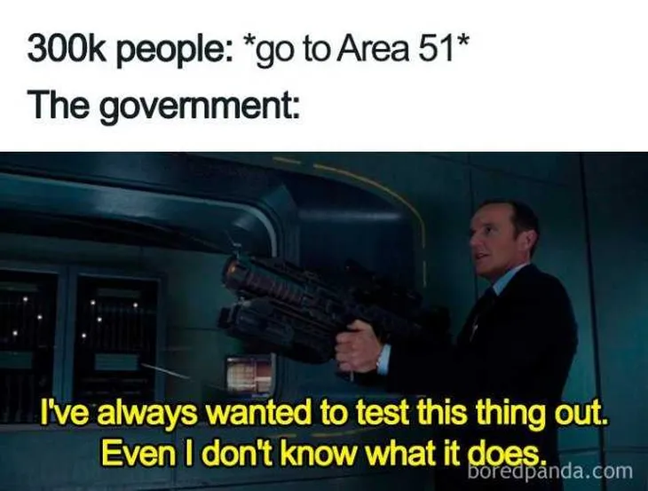 2903 19811 - Area 51 Memes