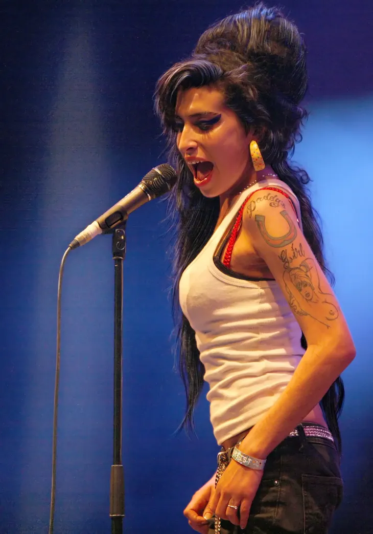 3402 89208 - Frases Amy Winehouse