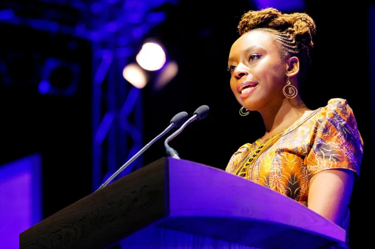 3742 97036 - Chimamanda Ngozi Adichie Frases