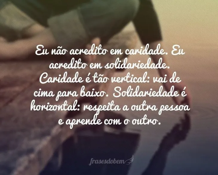 51 15335 - Caridade Frases