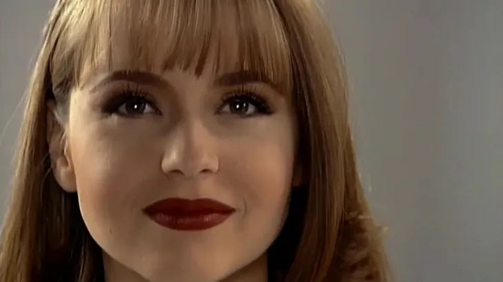 7622 83182 - Memes Paola Bracho